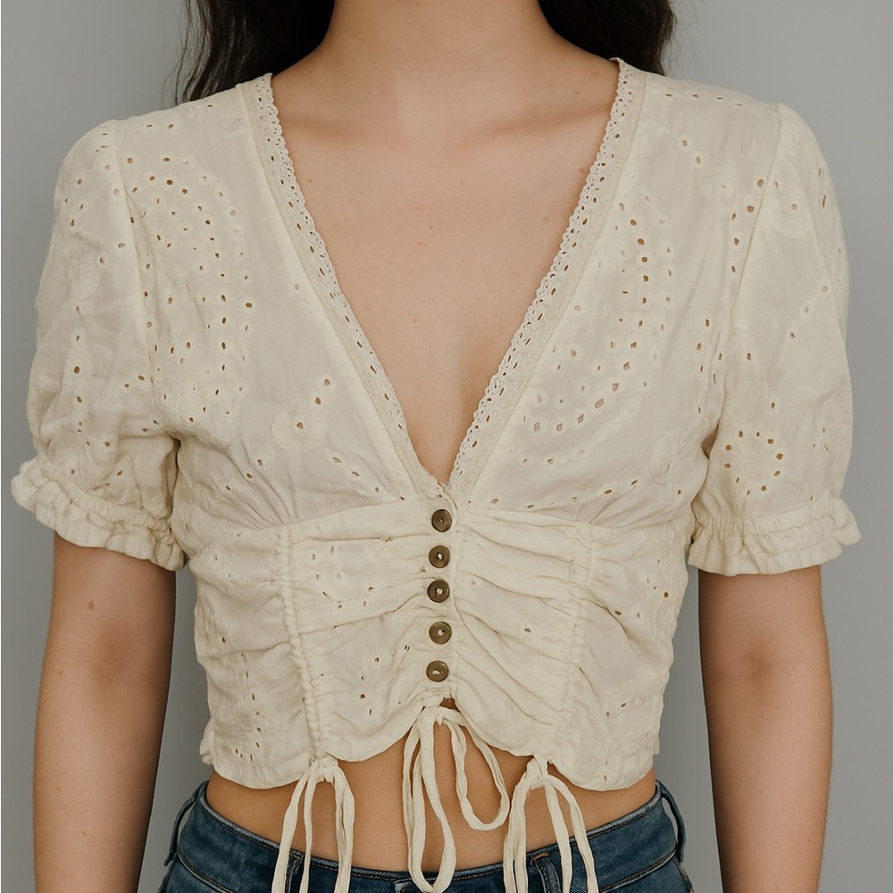 Sky to Moon White Eyelet Blouse – Size L